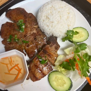 R6. Grilled Pork Chop Plate