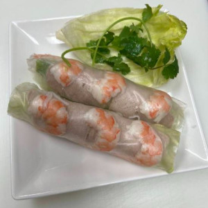 A1. Fresh Spring Rolls (2 pcs)