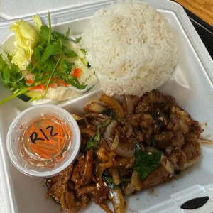 R12. Lemongrass Chicken Chili Plate