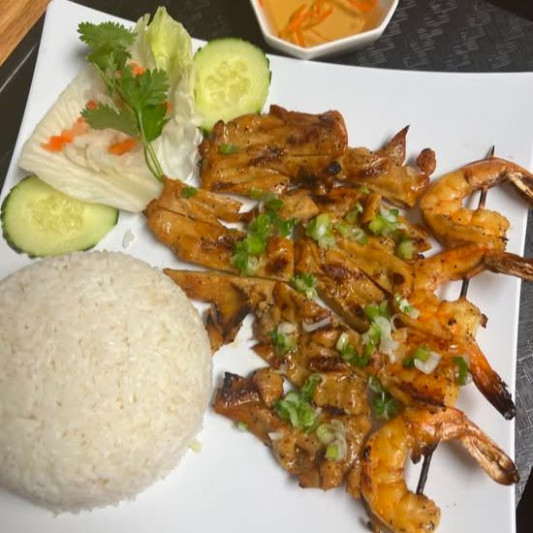 R5. Grilled Chicken and Shrimp  Plate