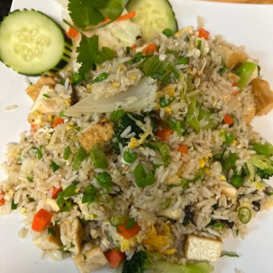 F6. Tofu & Vegetable Fried Rice Plate