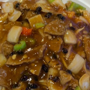 Wet Ho Fun with Black Bean Pepper 湿炒豉椒牛河