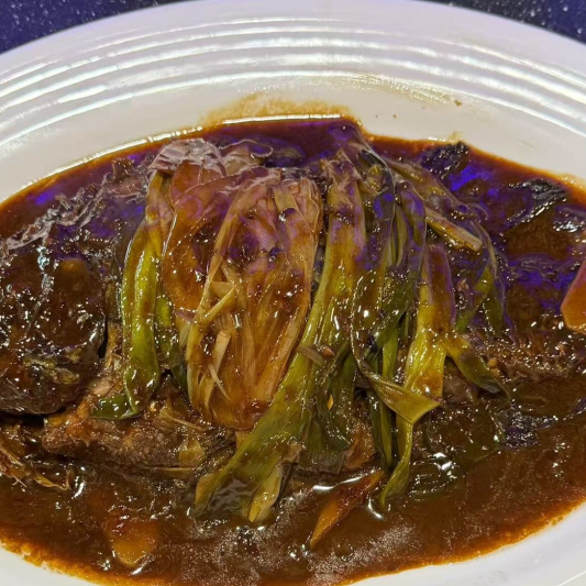 Grilled Tilapia with Scallions 葱烧罗菲鱼