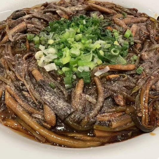 Shredded Eel in Oil 响油鳝丝