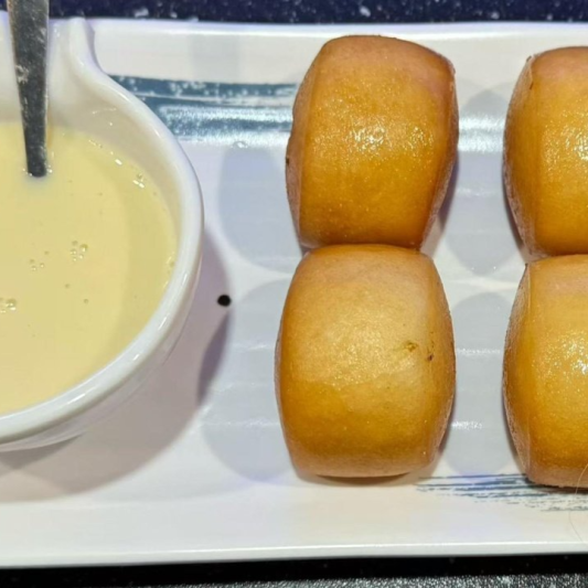 Fried Small Buns 油炸小馒头