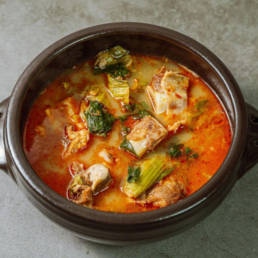 Korean Beef Brisket & Napa Cabbage Soup with Rice (우거지 양지 국밥)