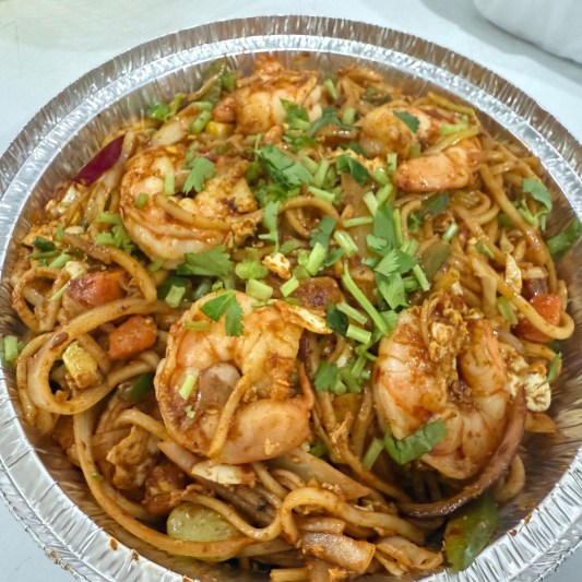 Stir-Fried Shrimp Noodles with Egg