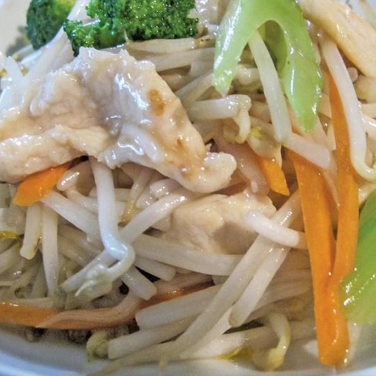 108. Chicken Chop Suey (Bean Sprouts with Dry Noodles)