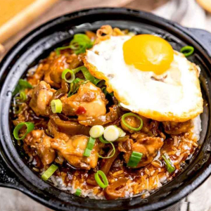 P2. Chicken with Black Bean Sauce Rice Stone Pot