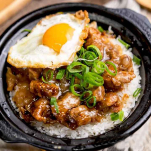 P12. Spareribs with XO Sauce Rice Stone Pot