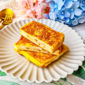 B2. Toast with Butter and Condensed Milk 