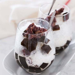 F14. Red Bean with Milk Smoothie