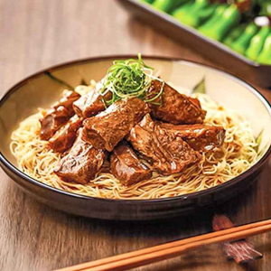 L4. Beef Brisket Lo Mein