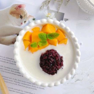 U5. Purple Rice with Mango