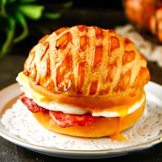 B9. Pineapple Bun Sandwich with Pork Chop & Egg