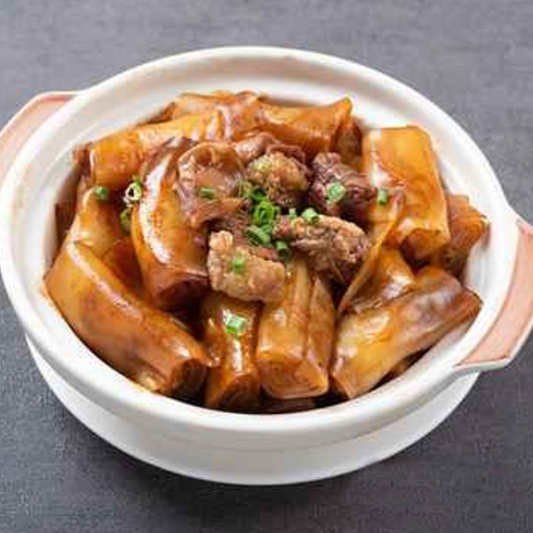 D6. Spareribs over Rice Roll in Stone Pot