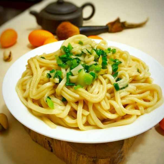 L2. Ginger and Green Onion Lo Mein