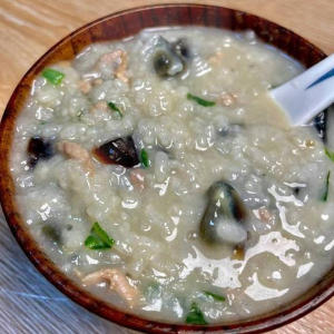 A31. Lean Pork & Preserved Egg Congee 皮蛋鹹肉粥