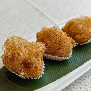 A41. Deep-Fried Taro Dumplings with Meat 蜂巢芋蓉角