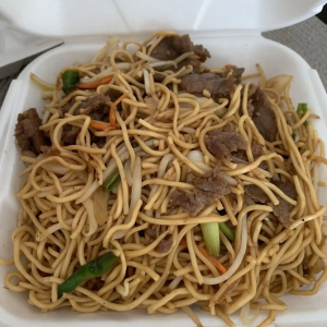 Beef Chow Mein 牛肉炒面