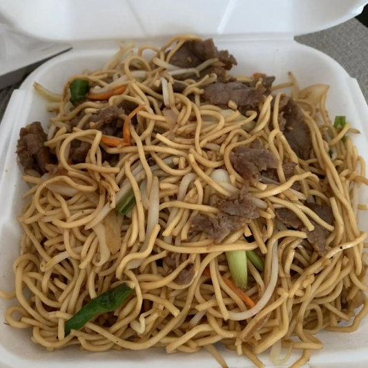 Beef Chow Mein 牛肉炒面