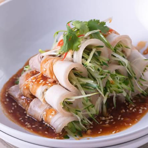 Sliced Pork with Garlic Flavor 蒜泥白肉