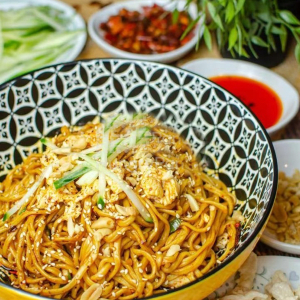 Sliced Chicken Cold Noodles 鸡丝涼面