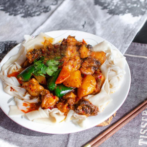 Braised Chicken with Potato & Pepper in Wide Noodles 新疆大盘鸡