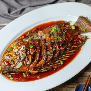 Whole Fish with Szechuan Spicy Sauce 干烧全鱼