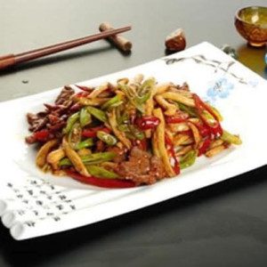Beef Tenderloin with Crab Mushrooms 蟹味菇牛柳