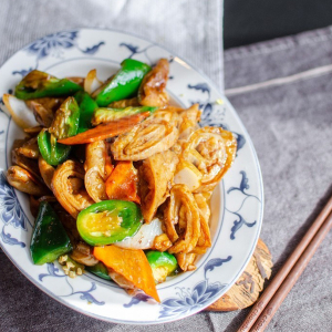 Sauteed Sausage Lunch Special 溜肥肠盒饭