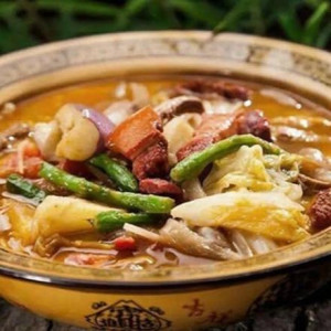 Northeast Style Stewed Pork Belly with Mixed Vegetables 东北乱炖