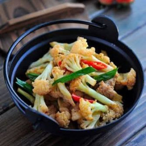 Dry Pot Cauliflower 干锅花菜