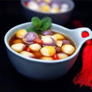 Tang Yuan in Fermented Glutinous Rice Soup 五彩醪糟汤圆
