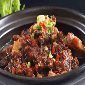 Braised Oxtail in Brown Sauce 红烧牛尾