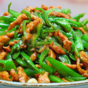 Shredded Pork with Fresh Chilli 尖椒炒肉丝