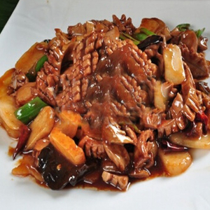 Stir-Fried Kidney with Hot Chili Pepper 火爆腰花