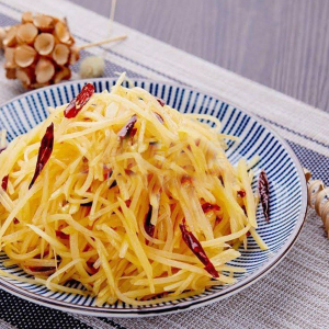 Hot & Sour Potato Shreds Lunch Special 酸辣士豆丝盒饭