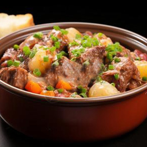 Stewed Beef with Potato 牛肉烧士豆