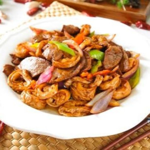 Stir-Fried Pork Intestines and Pork Stomach 溜两样
