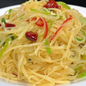 Stir-Fried Shredded Potato with Vinegar 醋溜土豆丝