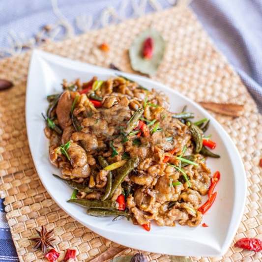Lamb with Pickled Wild Chili 野山椒嫩羊肉