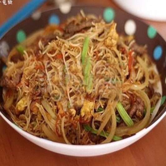 Beef Rice Noodles 牛肉炒 米粉
