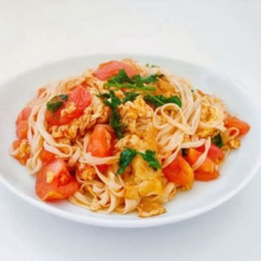 Northeast Egg Fried Noodles 东北鸡蛋炒面