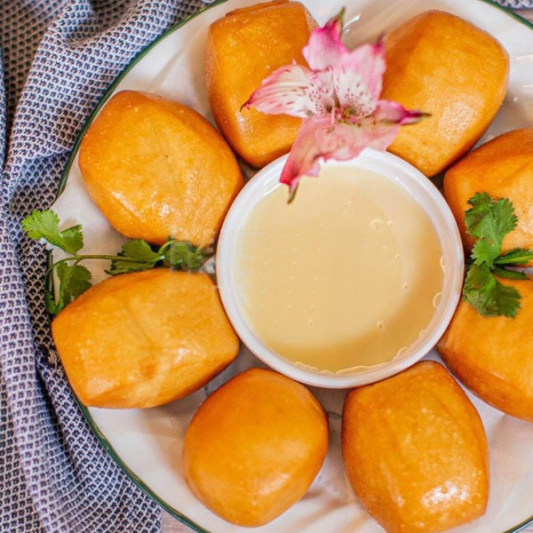 Fried Bun with Condensed Milk (8 pcs) 炸小馒头鲜奶
