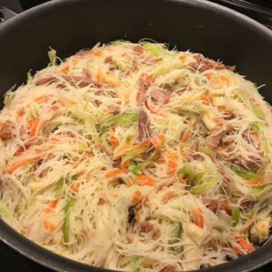 Chicken Rice Noodles 鸡肉炒米粉
