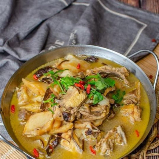 Stewed Chicken with Potato & Mushrooms 小鸡炖蘑菇土豆