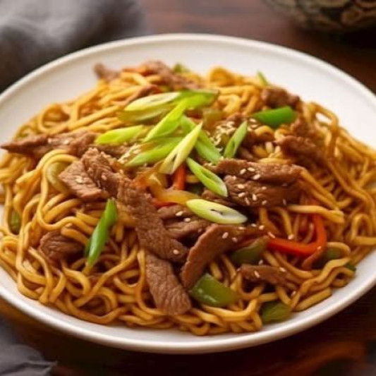 Pork Fried Noodles 猪肉炒面