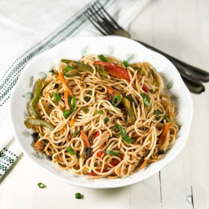 Non-Vegetarian Hakka Noodles