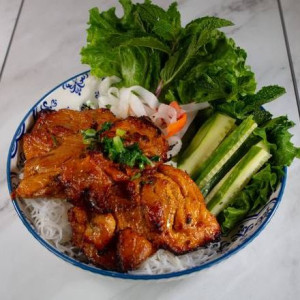 B3. Grilled Chicken Vermicelli - Bun Ga Nuong